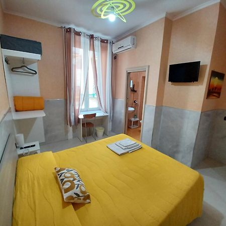 B&B Quattro Palazzi Napoli Centro Luaran gambar