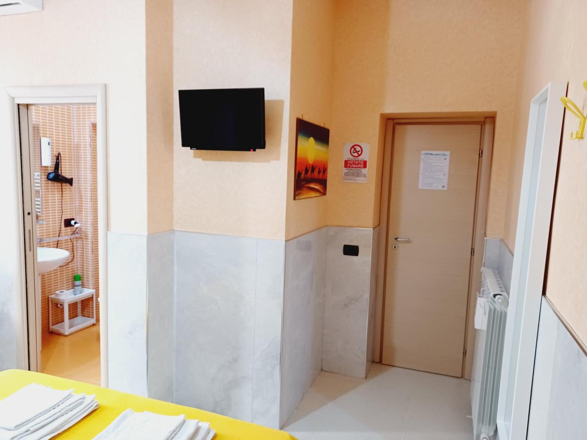 B&B Quattro Palazzi Napoli Centro Luaran gambar