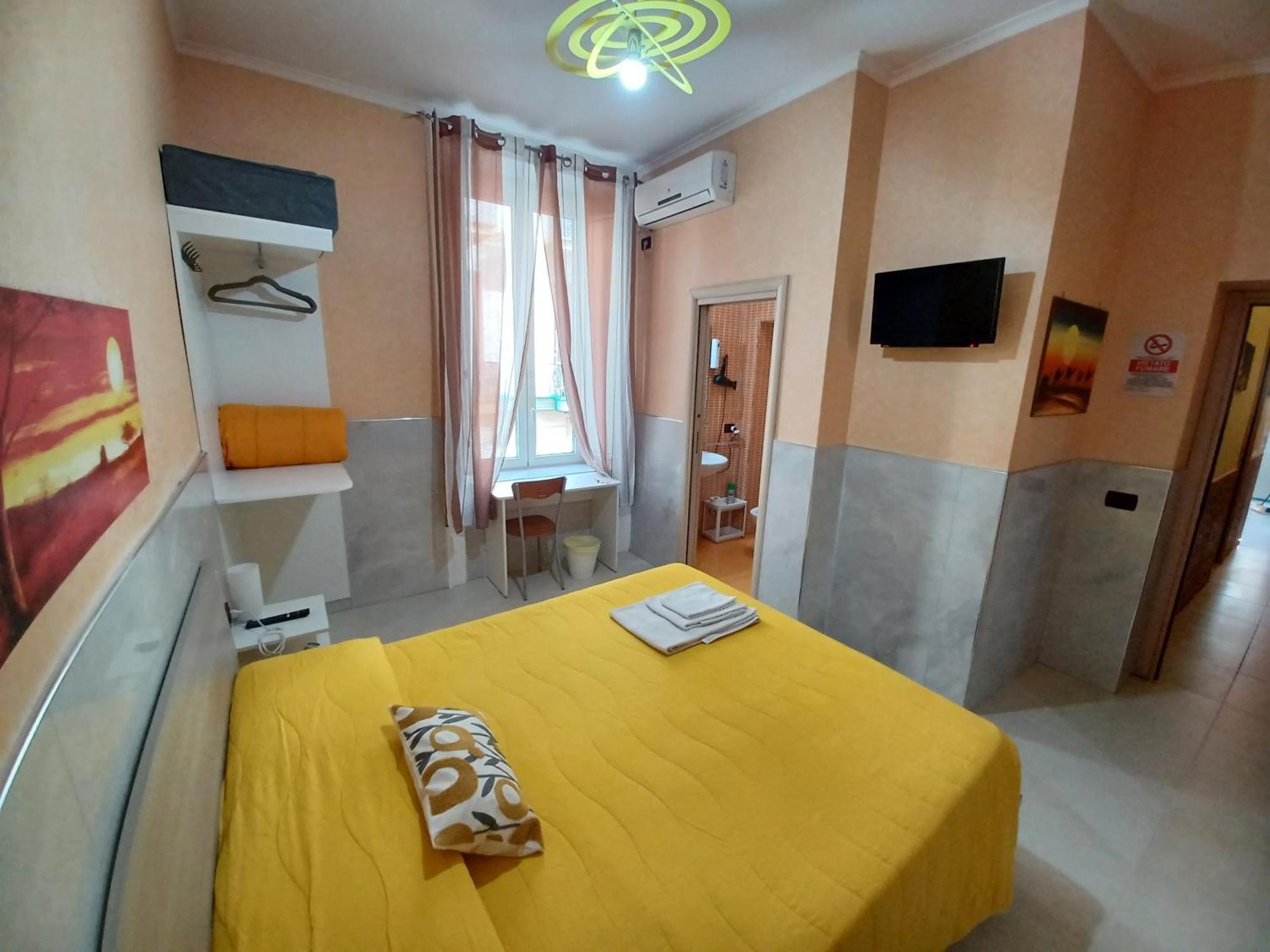 B&B Quattro Palazzi Napoli Centro Luaran gambar