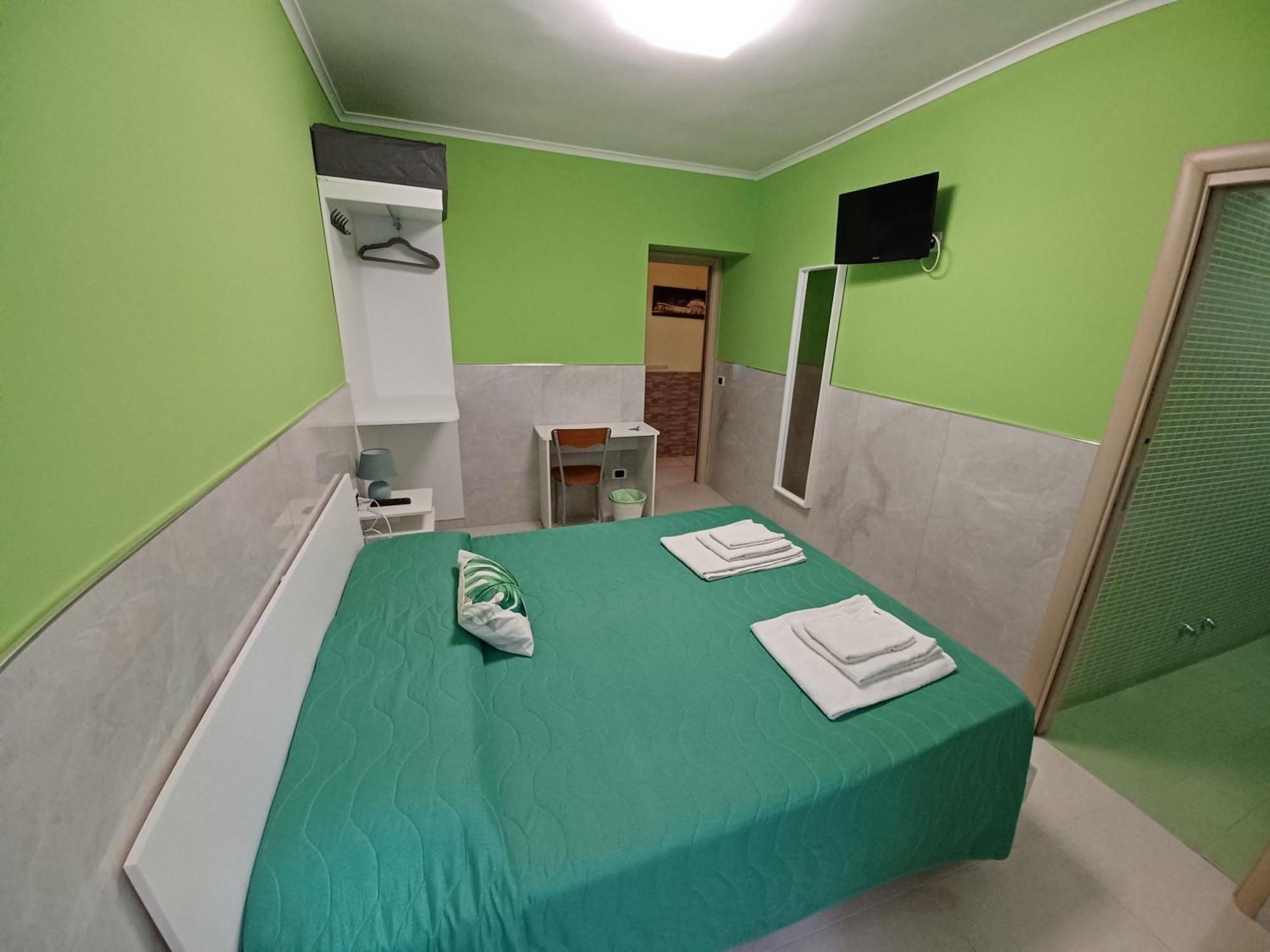 B&B Quattro Palazzi Napoli Centro Luaran gambar