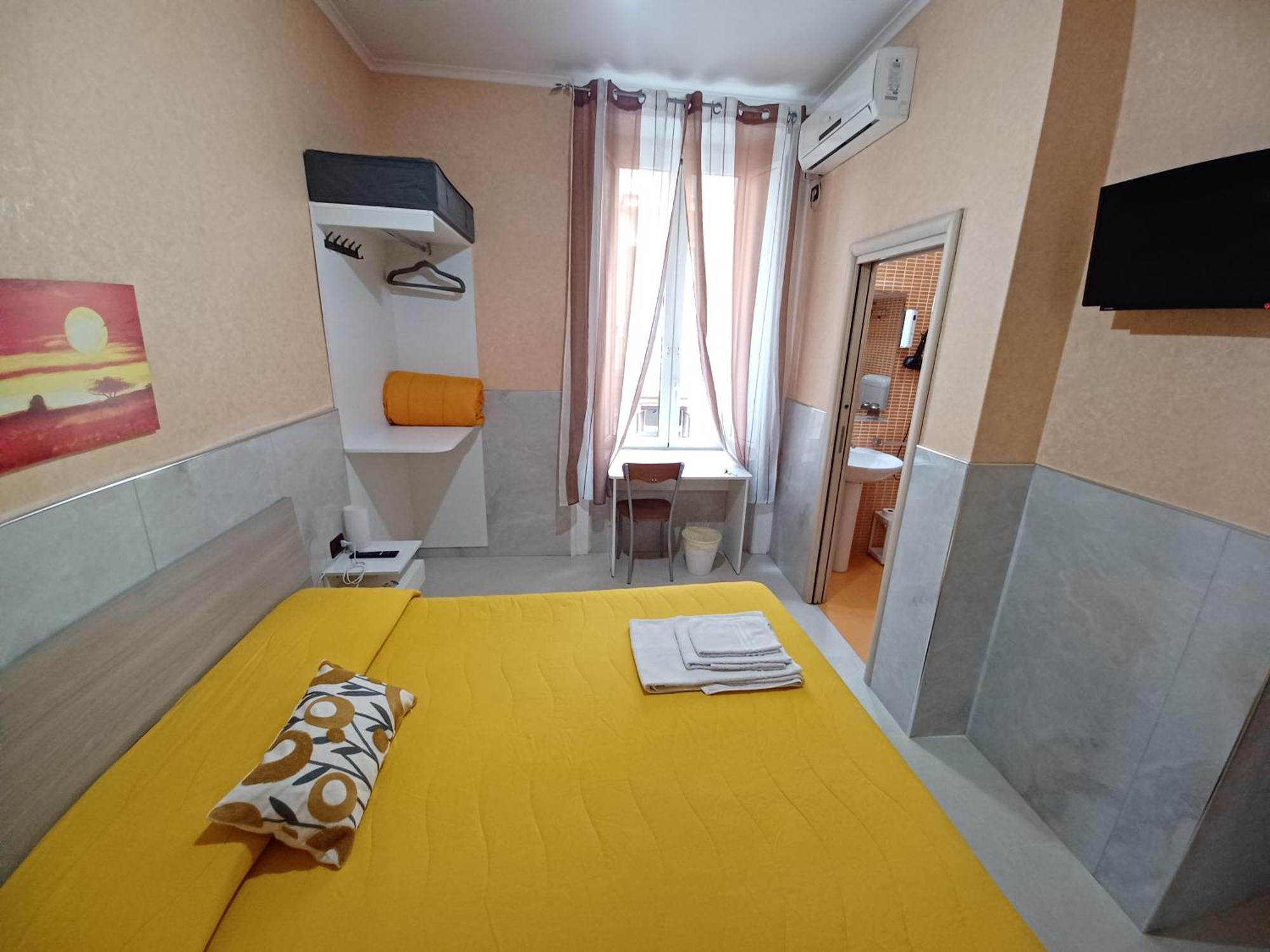 B&B Quattro Palazzi Napoli Centro Luaran gambar