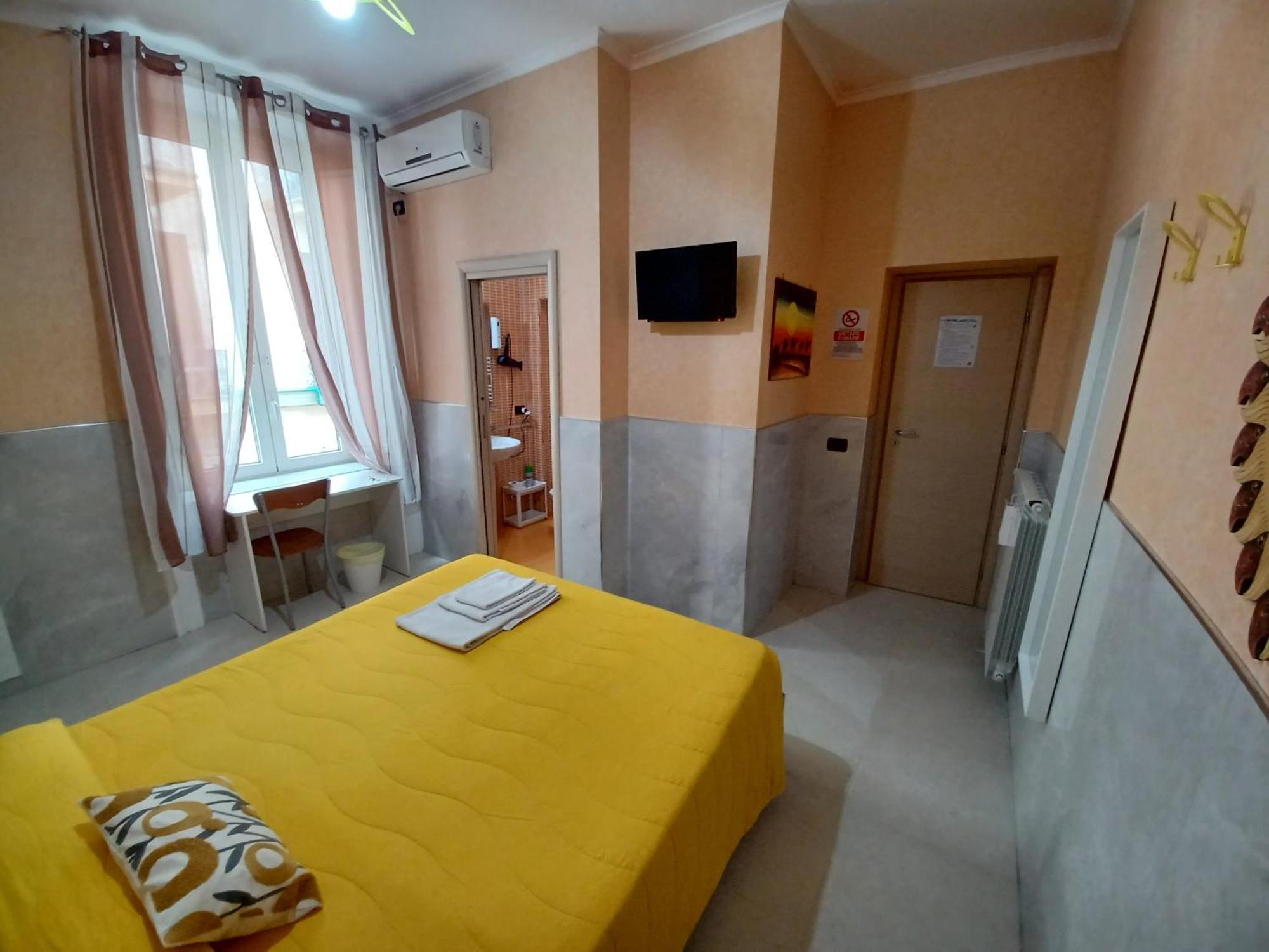 B&B Quattro Palazzi Napoli Centro Luaran gambar