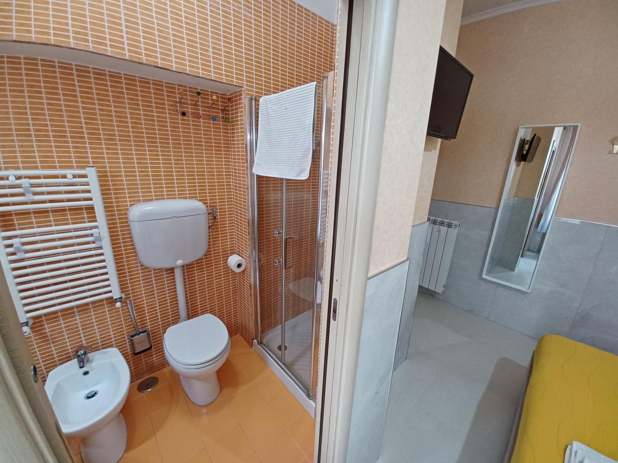 B&B Quattro Palazzi Napoli Centro Luaran gambar