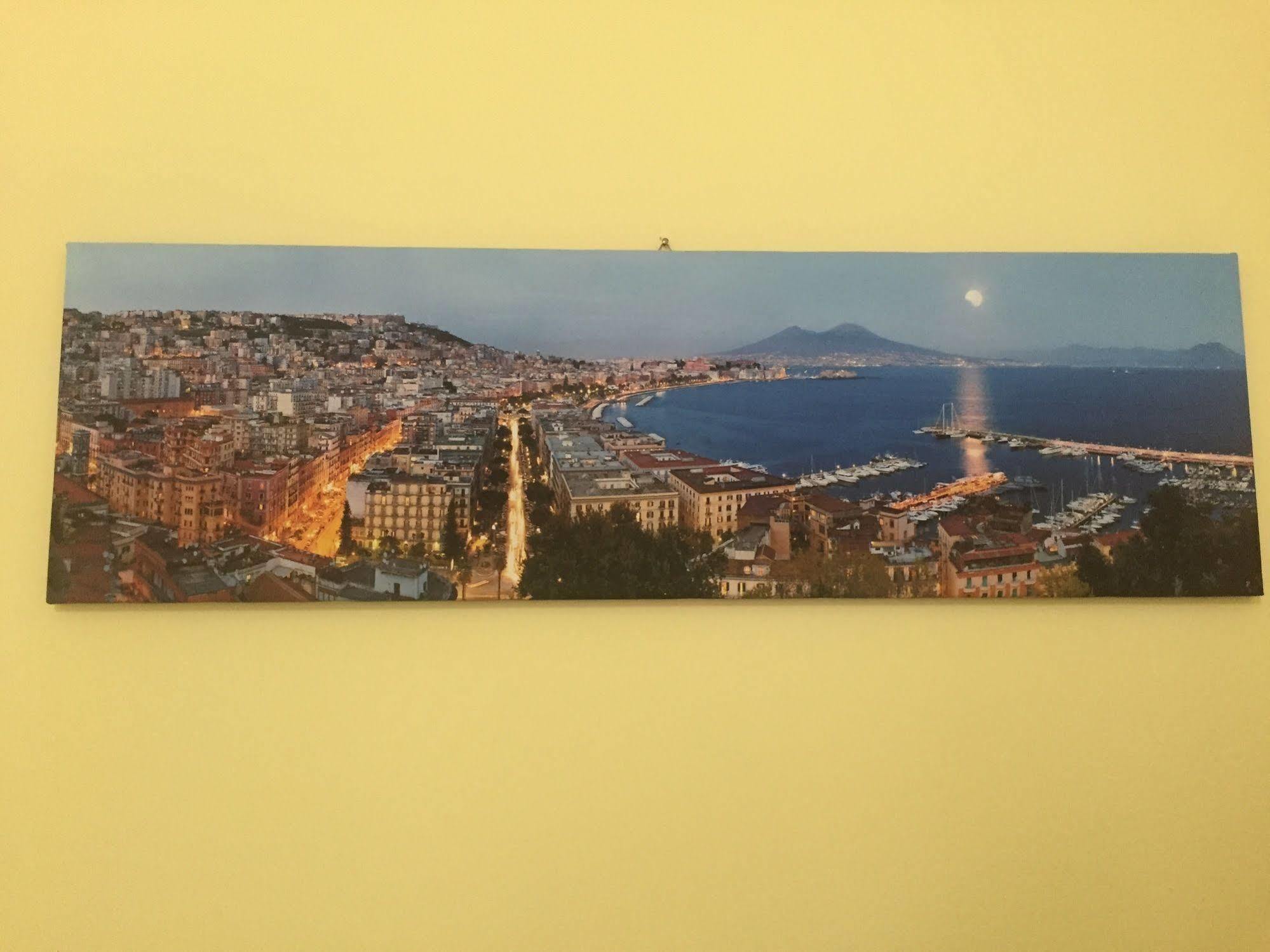 B&B Quattro Palazzi Napoli Centro Luaran gambar